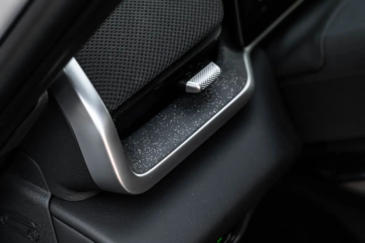Style | Airconditioning automatisch, 2-zone (Climatronic) | Automatische afstandsregeling (Adaptive Cruise Control) | Buitenspiegels elektrisch instel-, verwarm- en inklapbaar