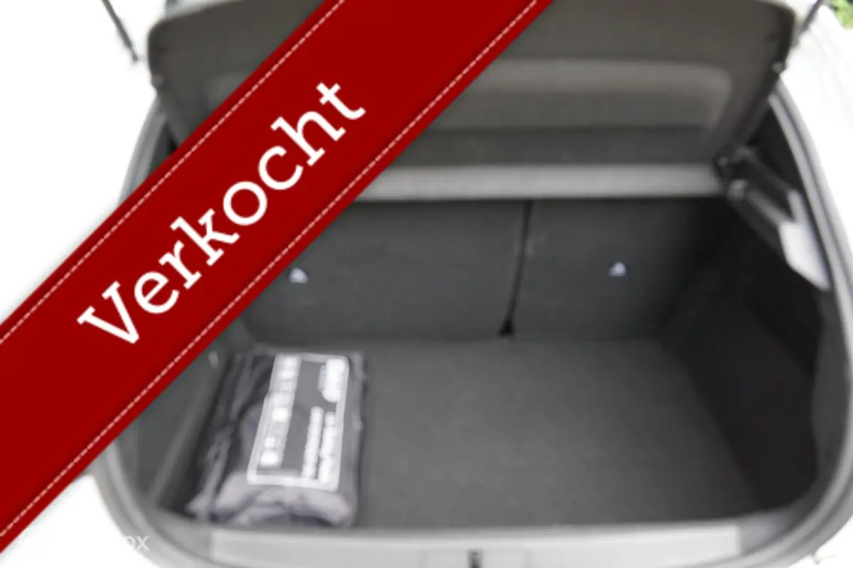 1.2 PureTech Active, 2022, 33.000 km NAP Logisch