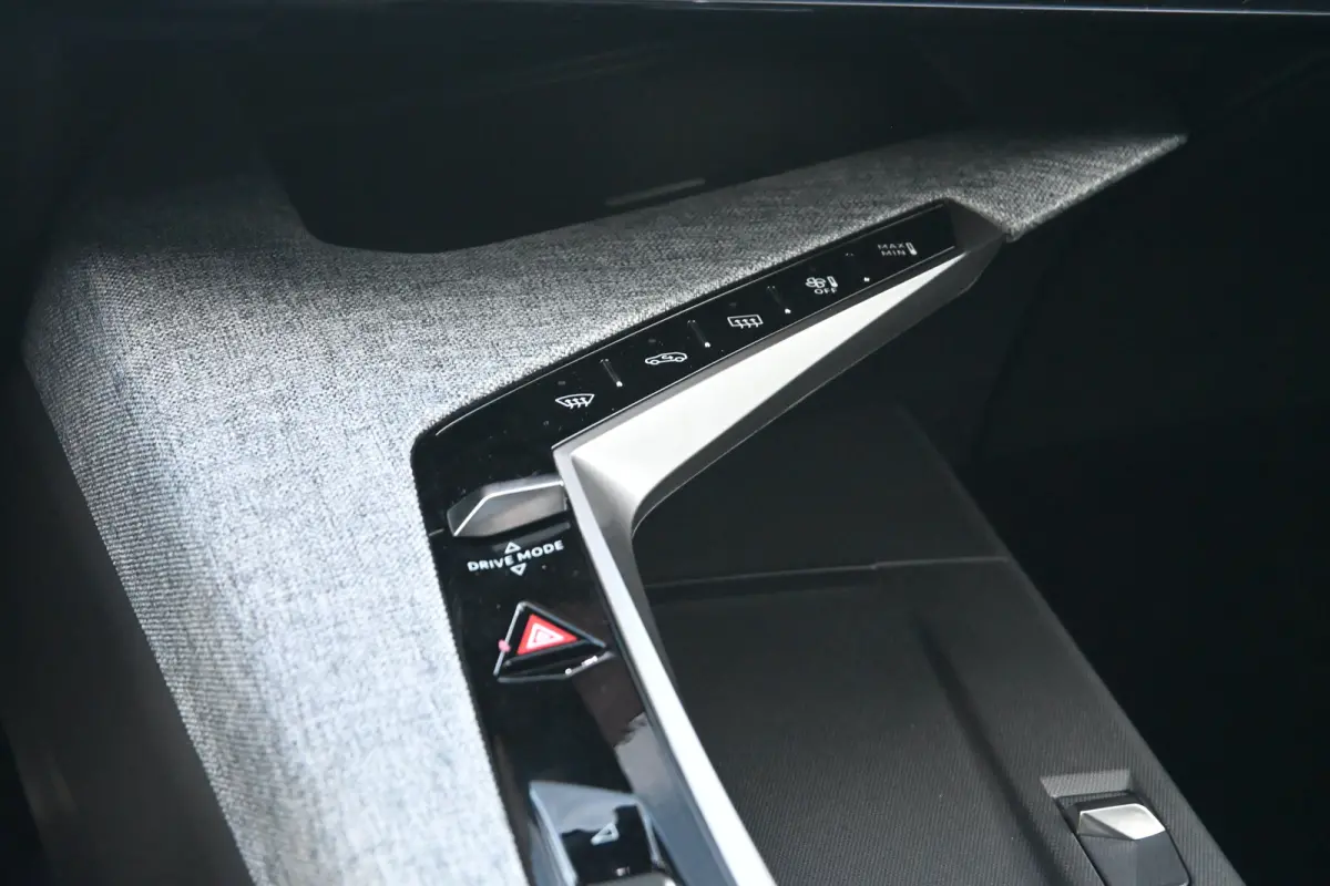 GT | Elektrische parkeerrem | Extra getinte achterste zijruiten en achterruit