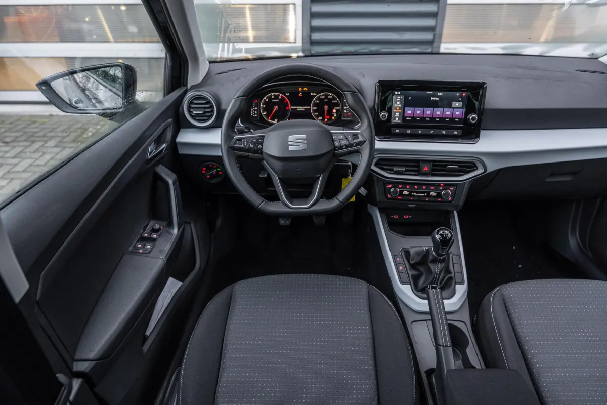 1.0 EcoTSI 95pk Style Business Connect | Apple Carplay/Android Auto | Stoelverwarming