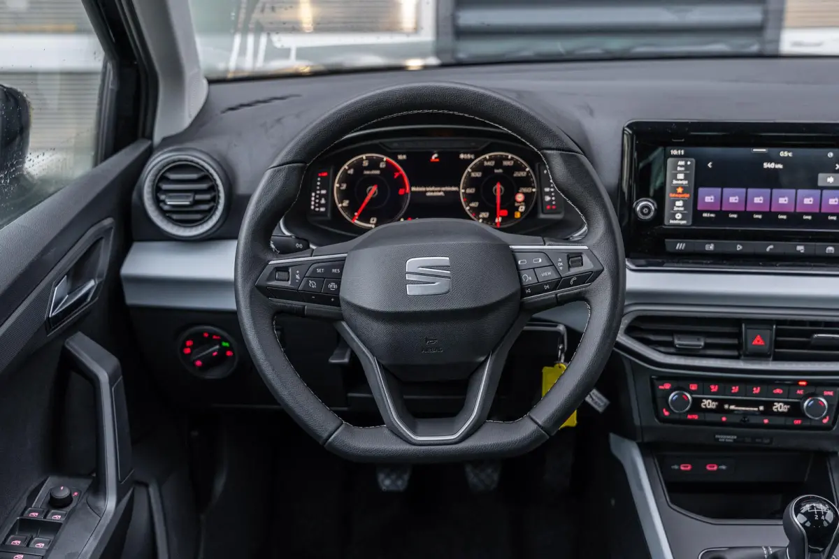 1.0 EcoTSI 95pk Style Business Connect | Apple Carplay/Android Auto | Stoelverwarming
