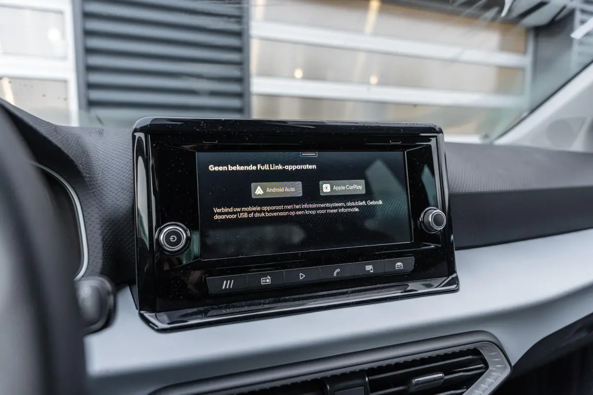 1.0 EcoTSI 95pk Style Business Connect | Apple Carplay/Android Auto | Stoelverwarming