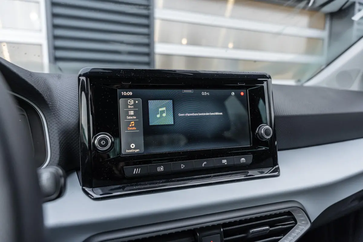 1.0 EcoTSI 95pk Style Business Connect | Apple Carplay/Android Auto | Stoelverwarming