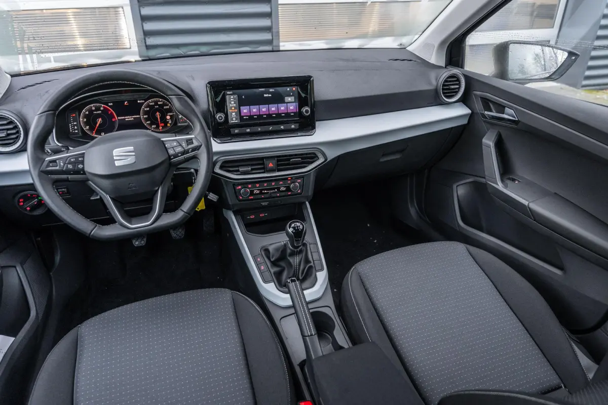 1.0 EcoTSI 95pk Style Business Connect | Apple Carplay/Android Auto | Stoelverwarming
