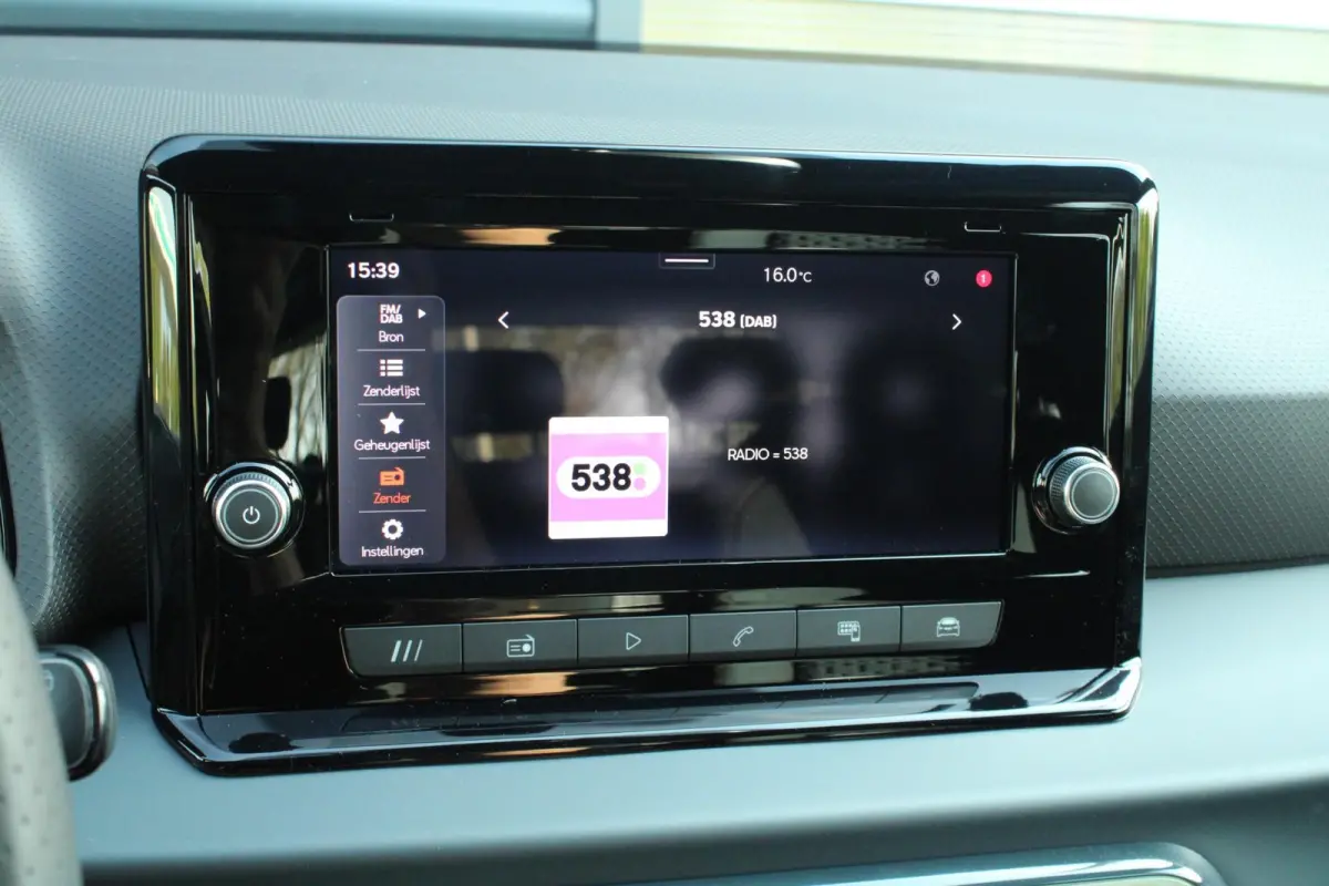 1.0 EcoTSI 95pk Style | Apple Carplay/Android Auto | 16" Velgen