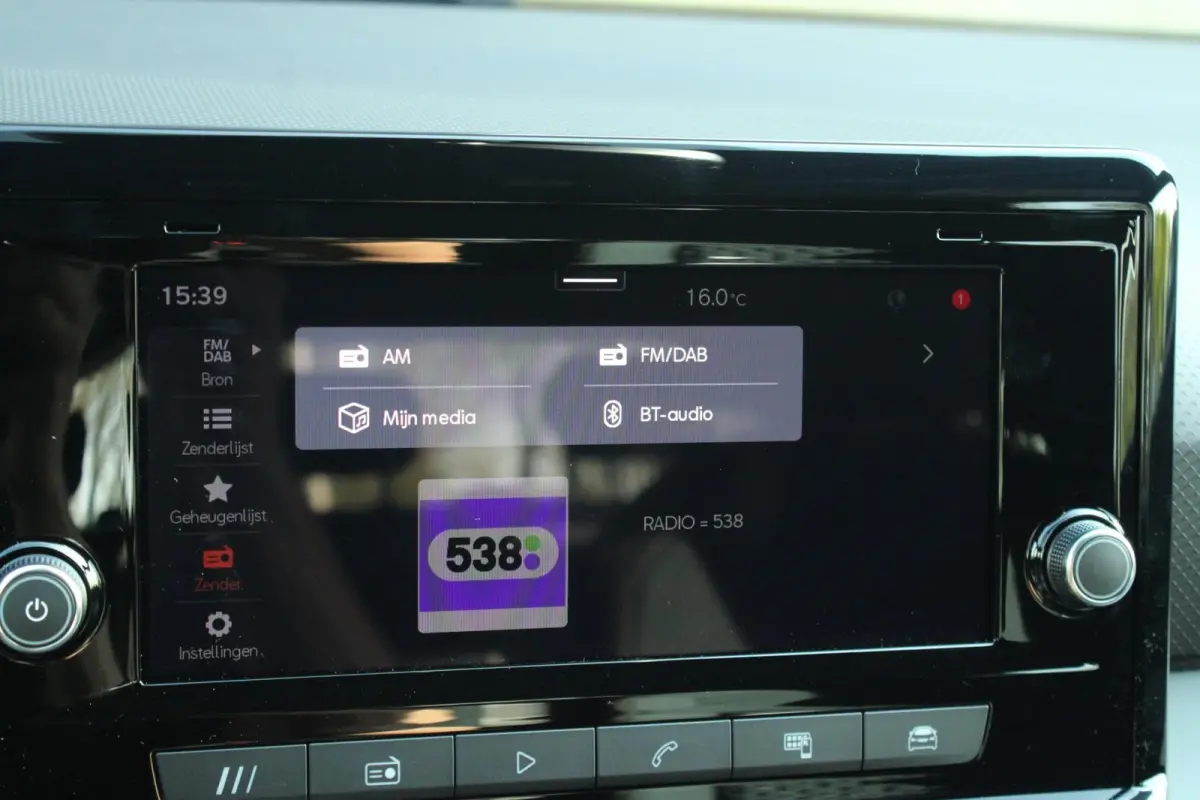 1.0 EcoTSI 95pk Style | Apple Carplay/Android Auto | 16" Velgen