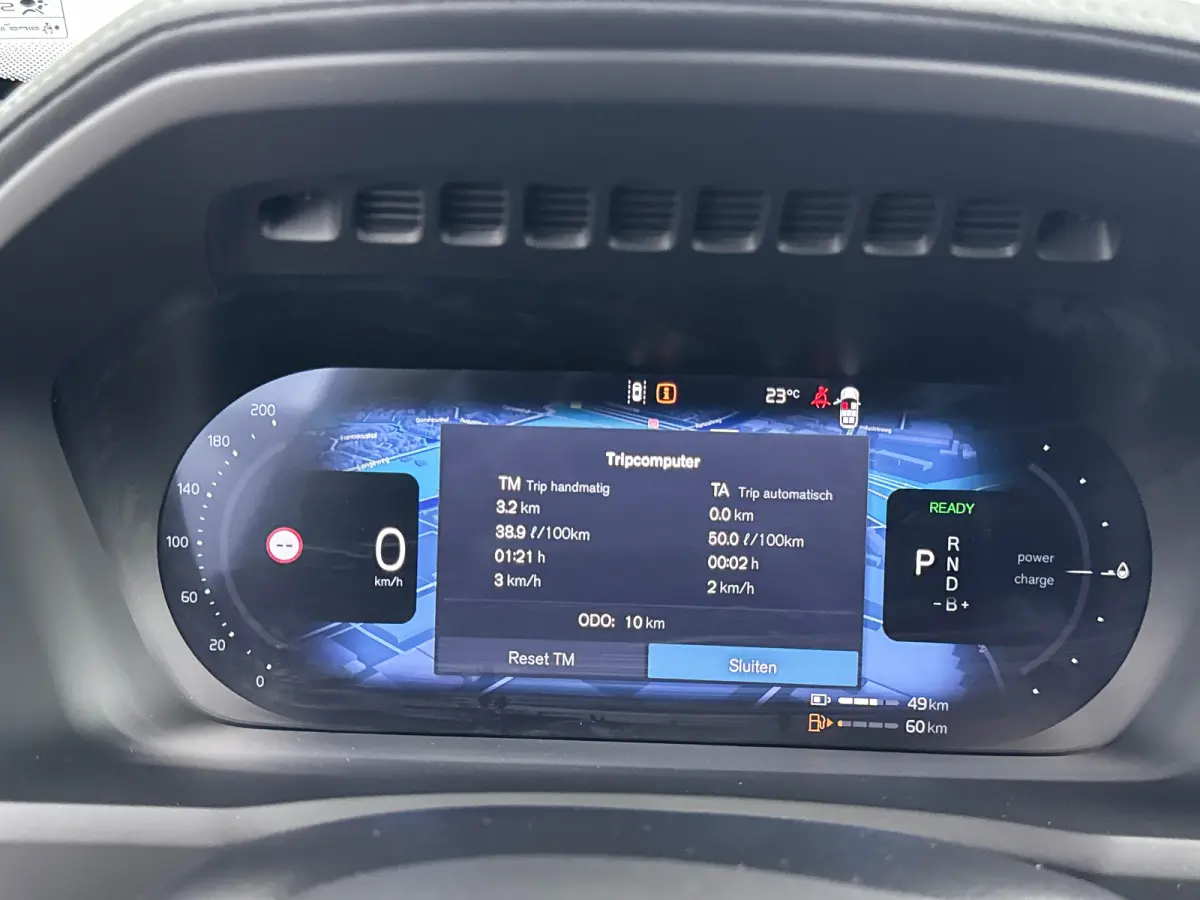 T8 Ultra Black Edition Executive | 22" | Gelaagd & Getint Glas | Geintegreerd kinderzitje | Luchtvering | Geventileerd Nappa | Bowers & Wilkins | Stoelmassage | Panoramadak | Head-Up | 360 C