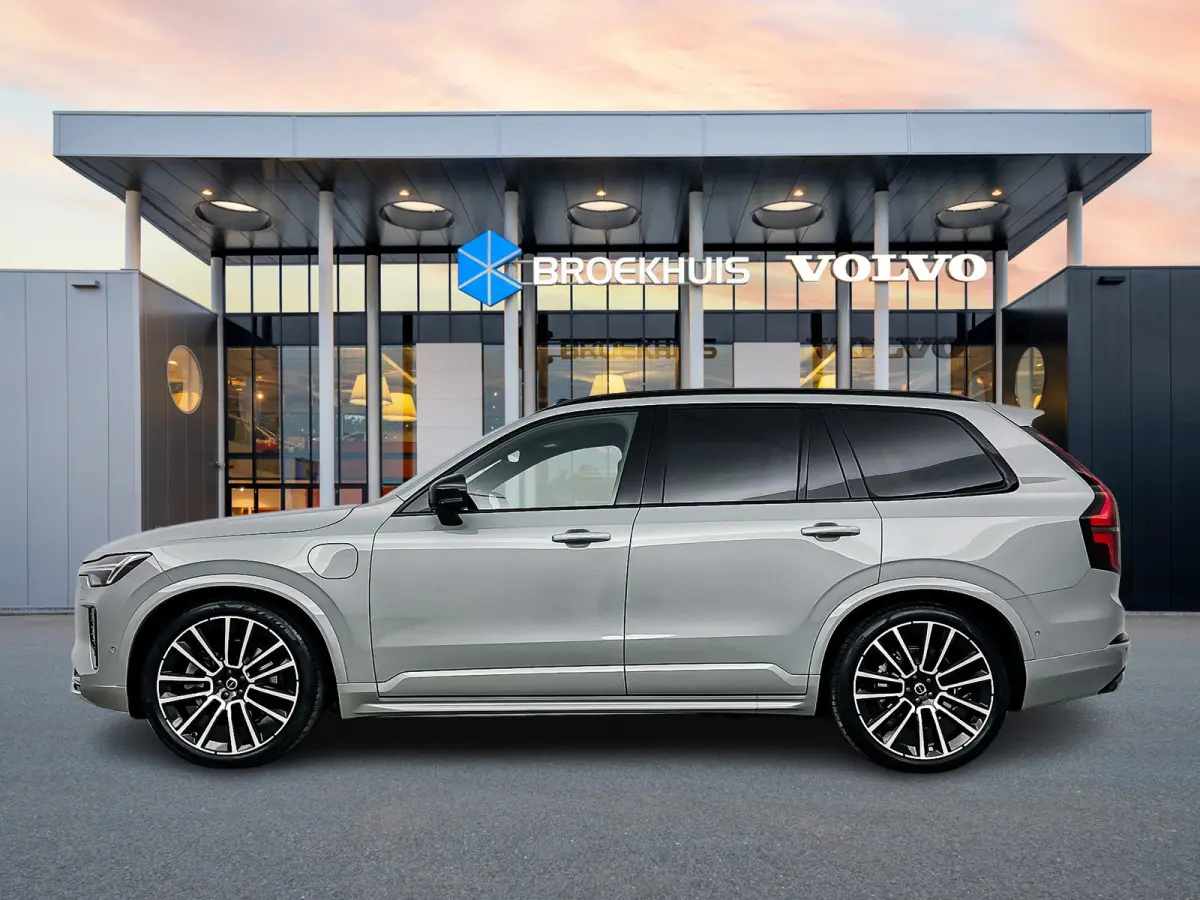 T8 Ultra Black Edition Executive | 22" | Gelaagd & Getint Glas | Geintegreerd kinderzitje | Luchtvering | Geventileerd Nappa | Bowers & Wilkins | Stoelmassage | Panoramadak | Head-Up | 360 C