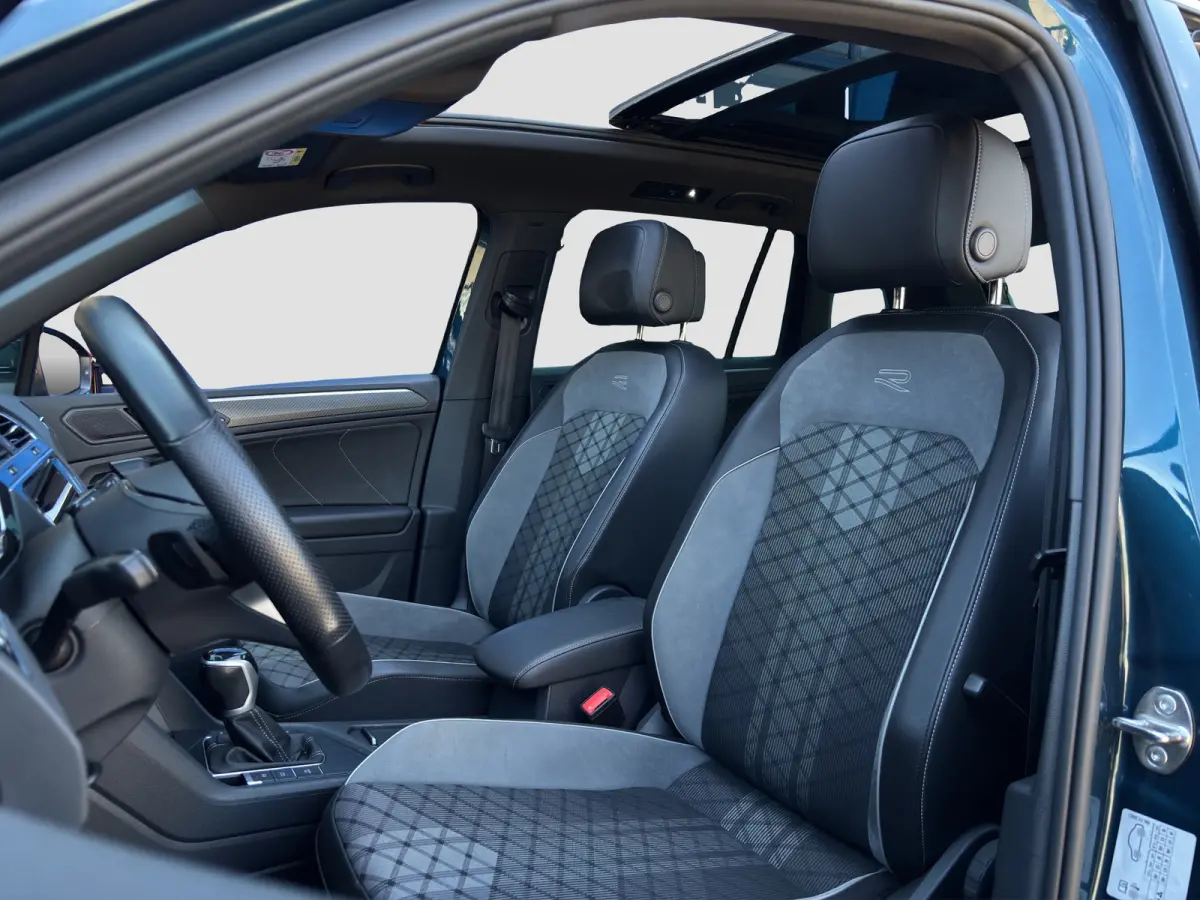 1.4 TSI eHybrid R-Line 245pk | Org. NL | Pano | Trekhaak | Adap. Cruise Control | Climate Control