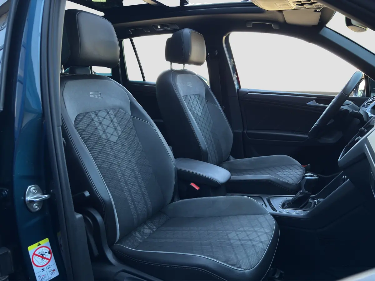 1.4 TSI eHybrid R-Line 245pk | Org. NL | Pano | Trekhaak | Adap. Cruise Control | Climate Control