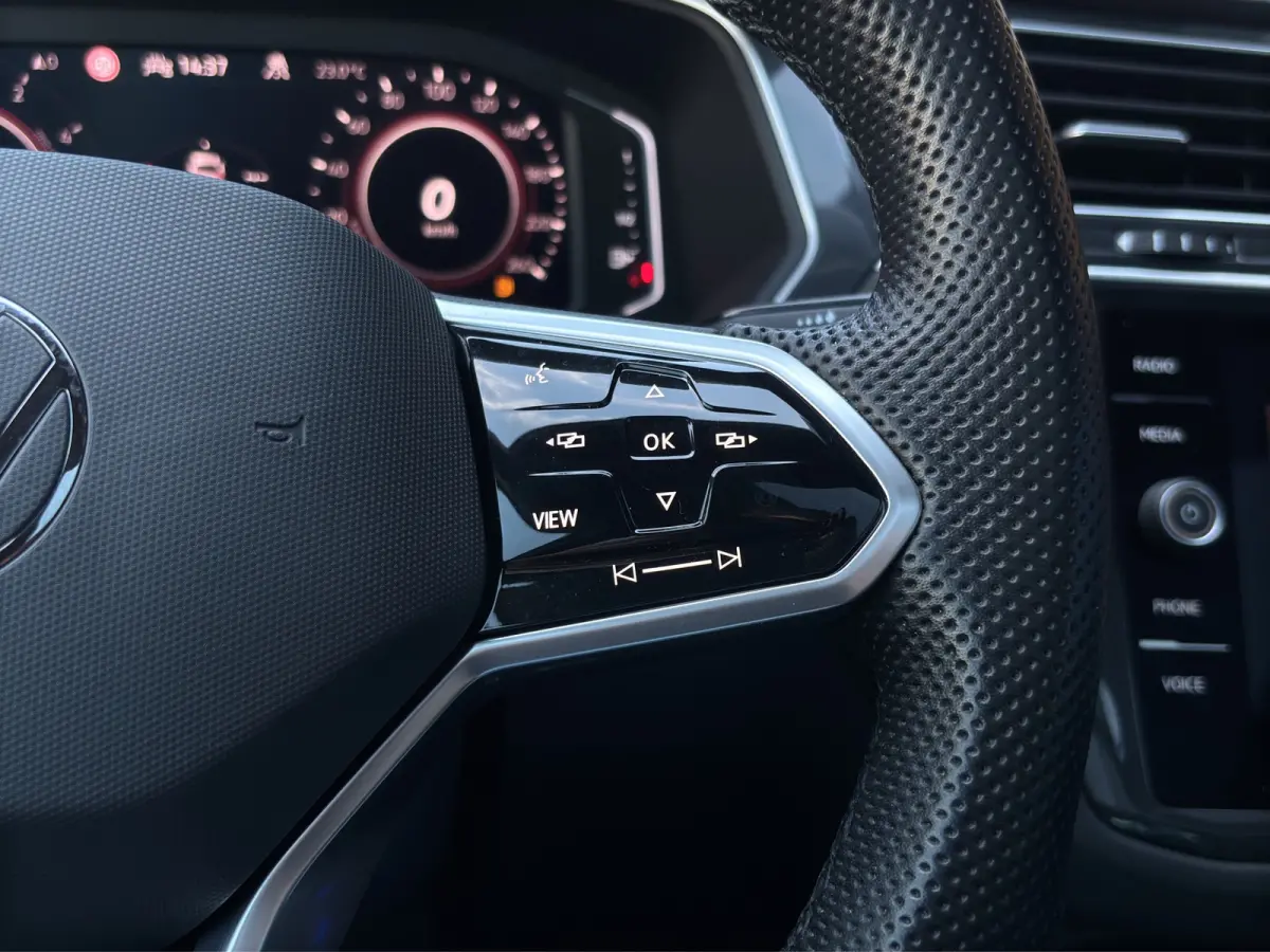 1.4 TSI eHybrid R-Line 245pk | Org. NL | Pano | Trekhaak | Adap. Cruise Control | Climate Control
