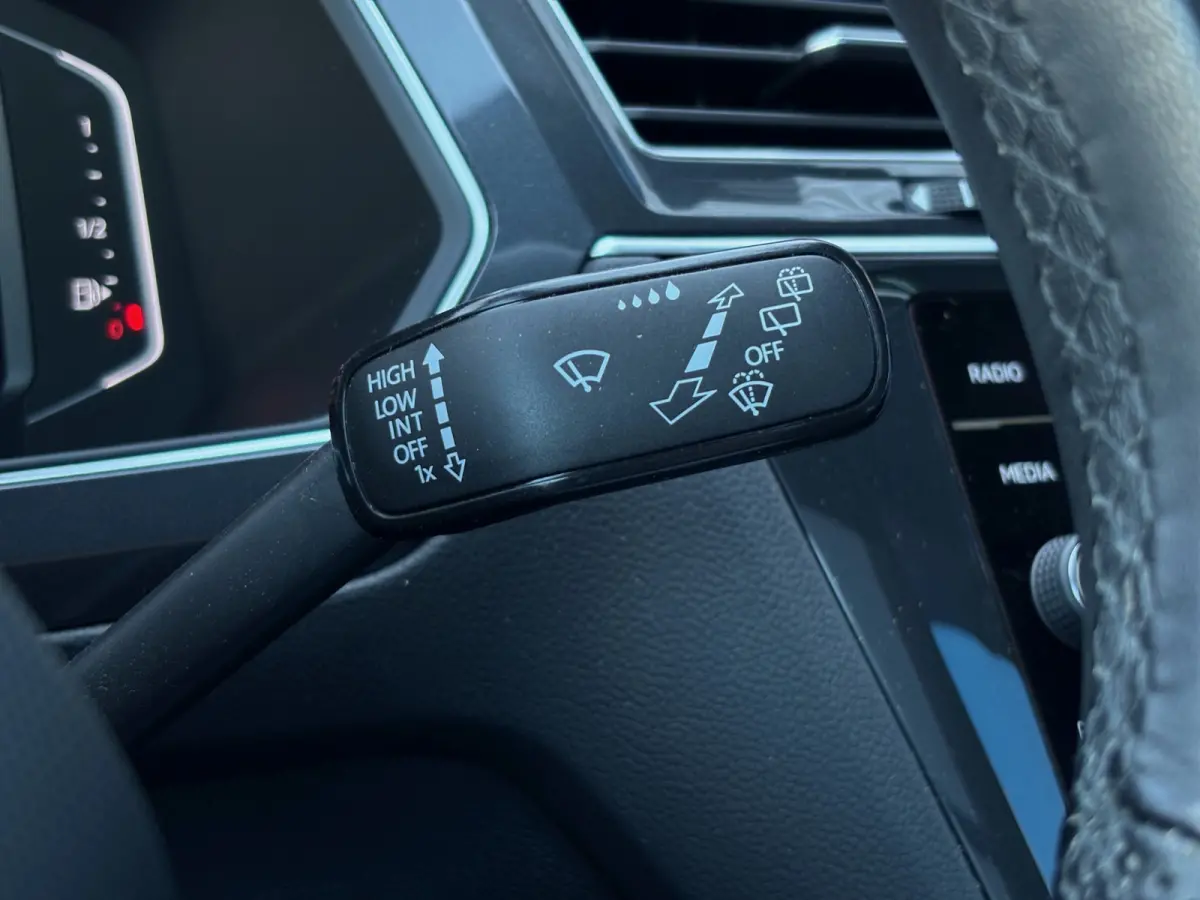 1.4 TSI eHybrid R-Line 245pk | Org. NL | Pano | Trekhaak | Adap. Cruise Control | Climate Control
