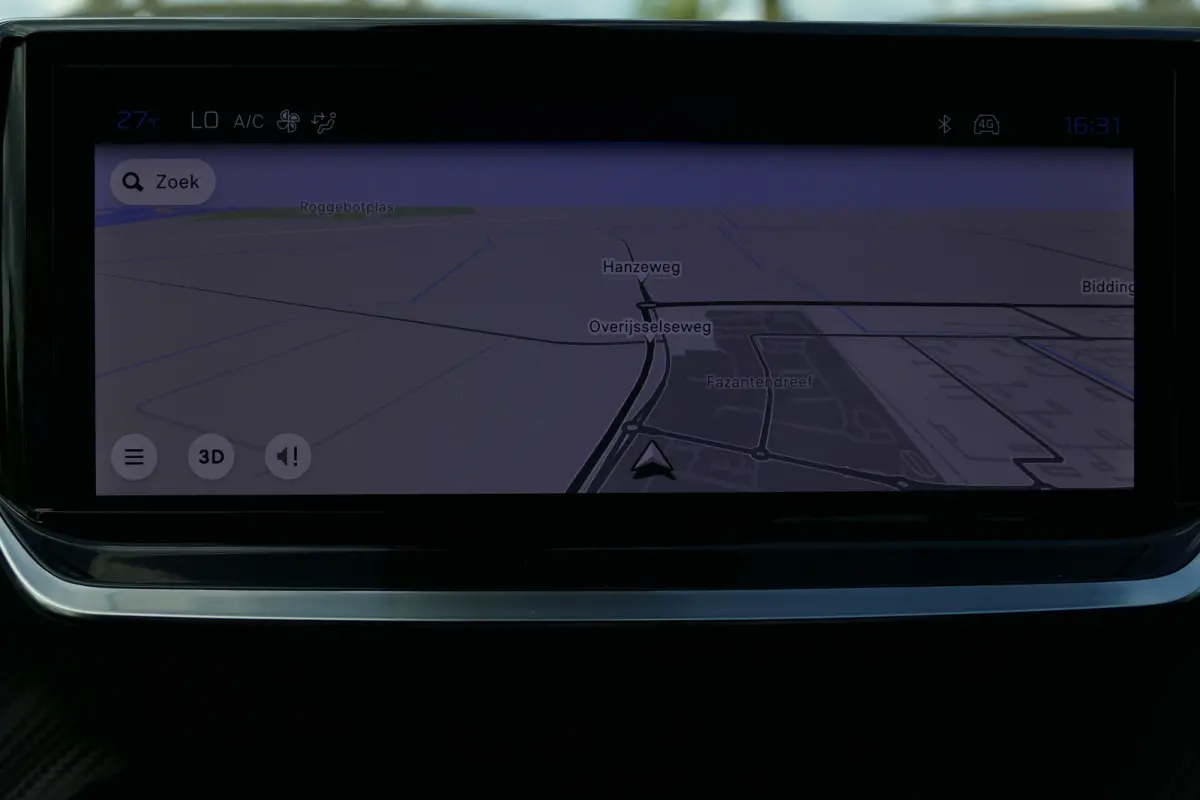 1.2 PURETECH 100PK ALLURE / CLIMA / FULL-LED / KEYLESS / NAVI / PDC / BLUETOOTH / CRUISECONTROL / 1E EIGENAAR / SCHITTERENDE STAAT !!