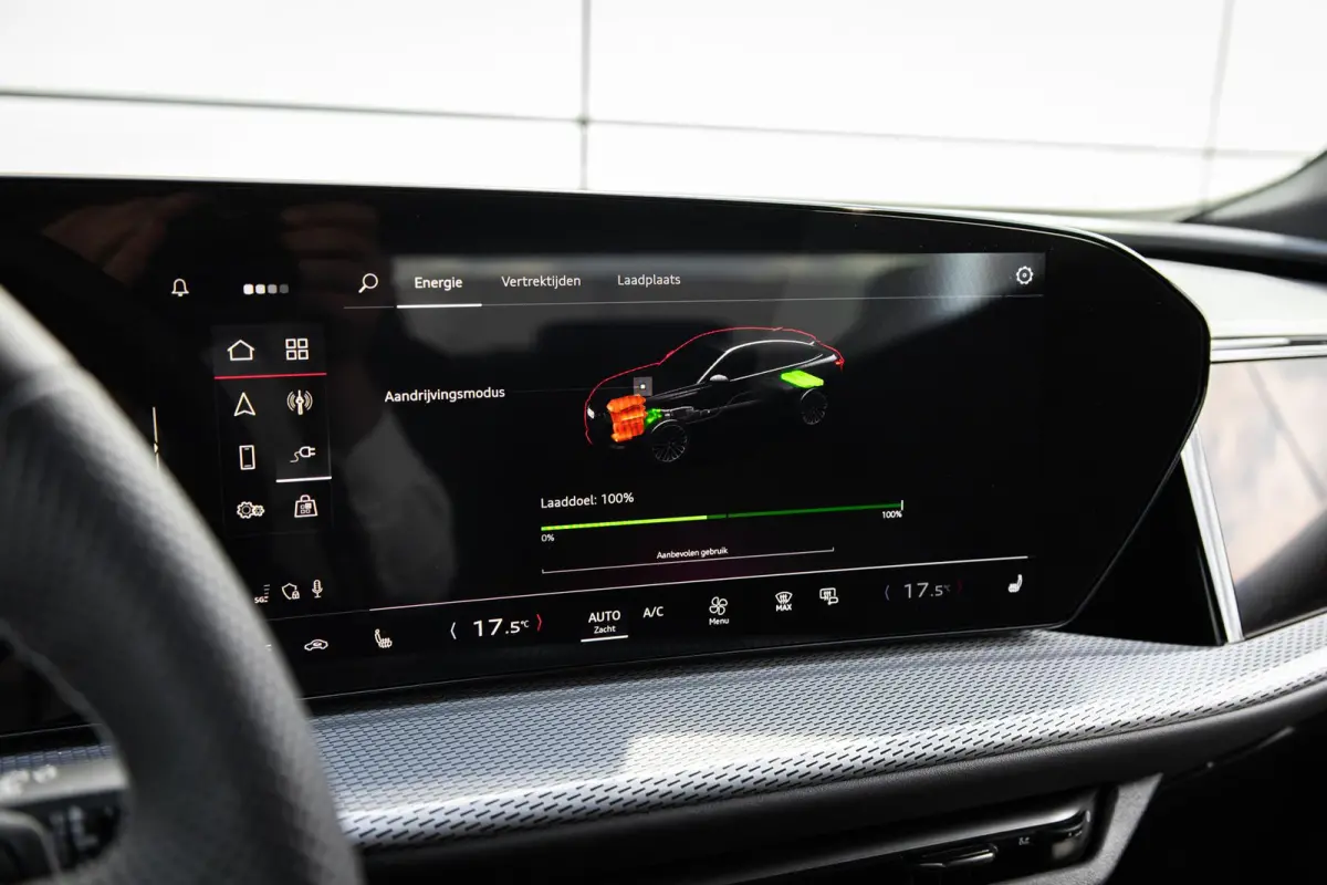 2.0 TFSI e-hybrid quattro S edition Competition | Panoramadak | 22" Velgen | SQ5 Uitlaat