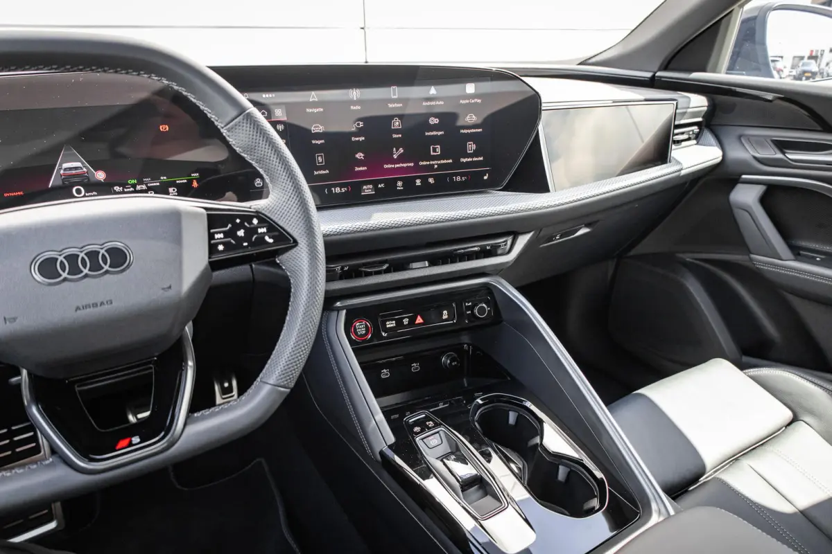 2.0 TFSI e-hybrid quattro S edition Competition | Panoramadak | 22" Velgen | SQ5 Uitlaat
