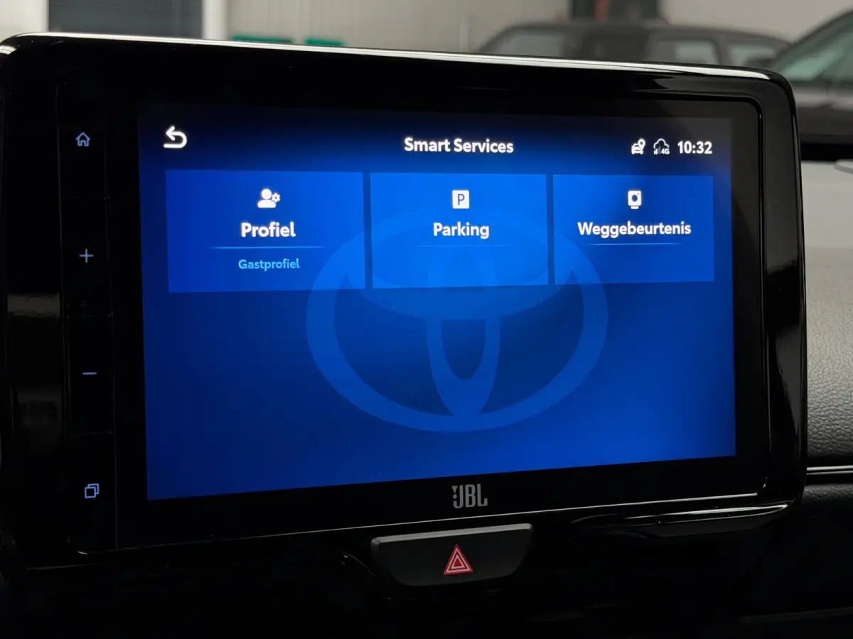 1.5 Hybrid 130 SPORT HuD CarPlay Camera
