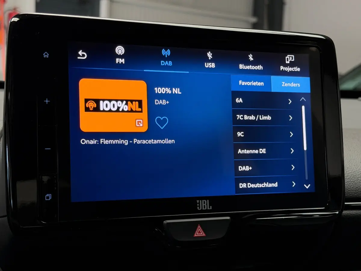 1.5 Hybrid 130 SPORT HuD CarPlay Camera