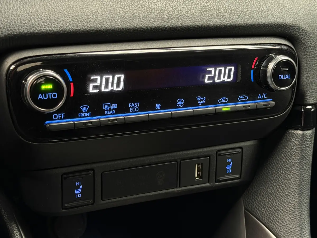 1.5 Hybrid 130 SPORT HuD CarPlay Camera
