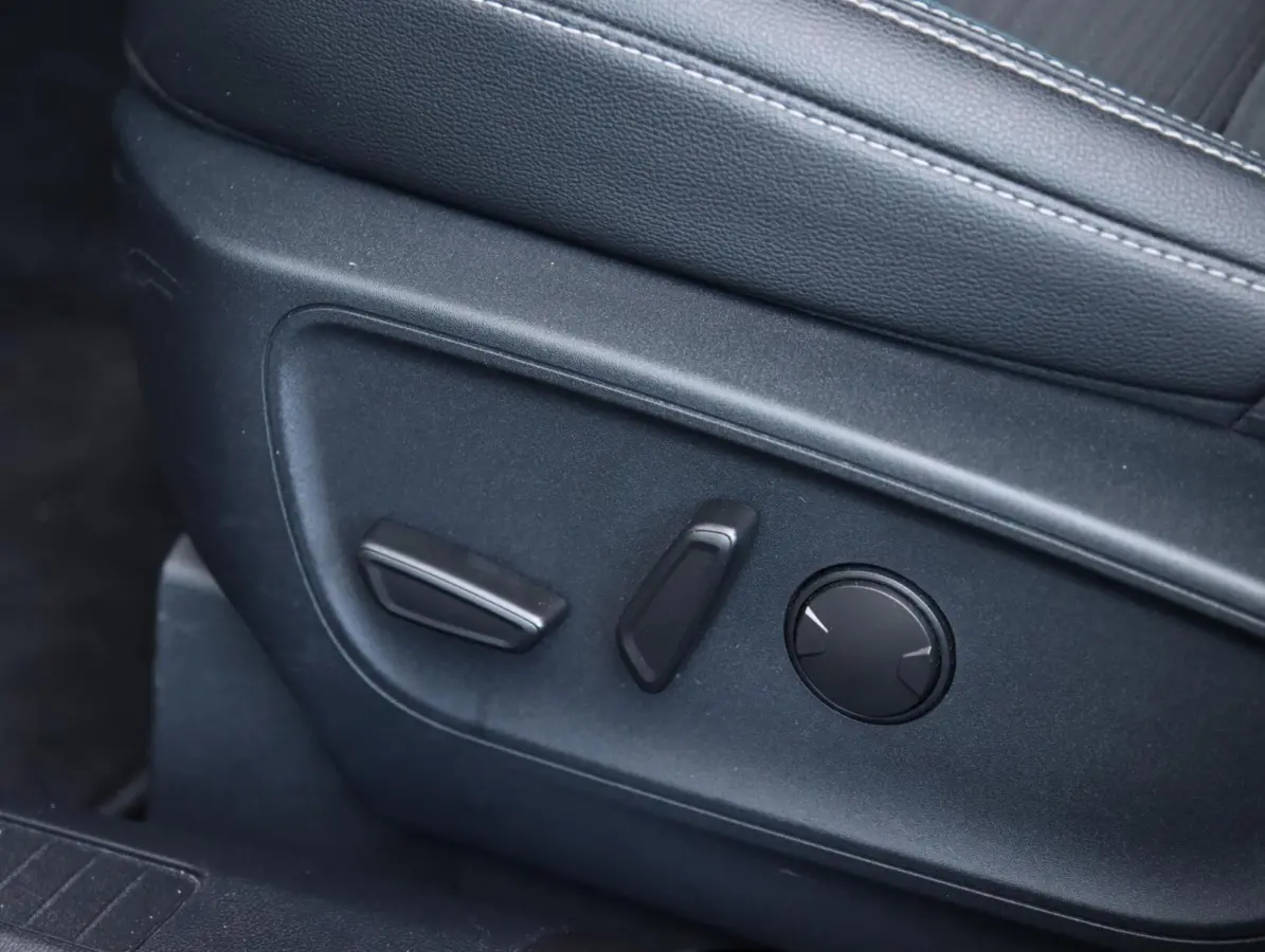 2.5 PHEV Titanium X | ACC | BLIS | B&O audio | Head-up display