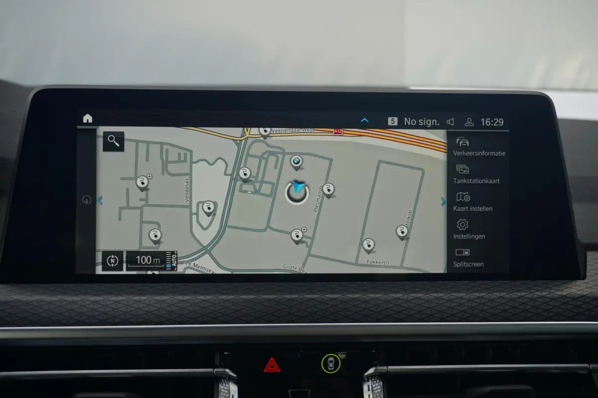 xDrive30e M Sport | Panoramadak | Head-up | Active Cruise Control | Comfort Access