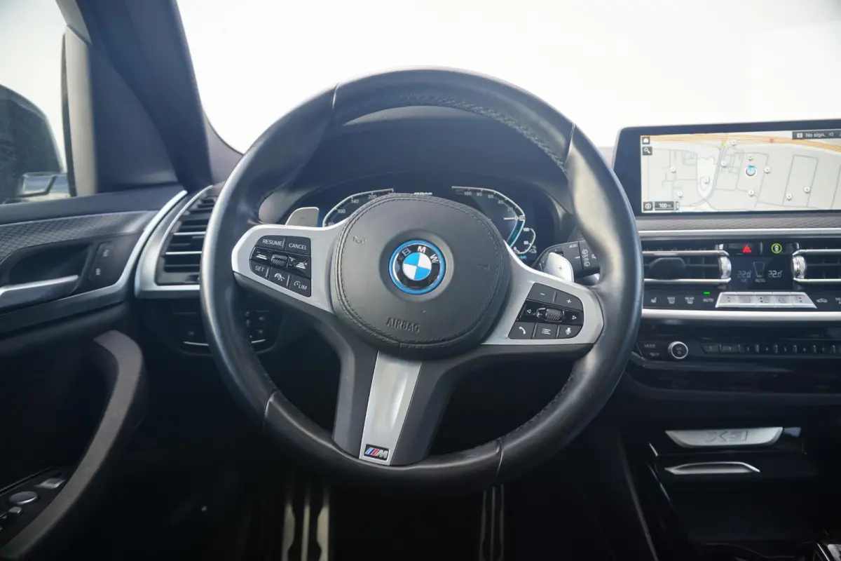 xDrive30e M Sport | Panoramadak | Head-up | Active Cruise Control | Comfort Access