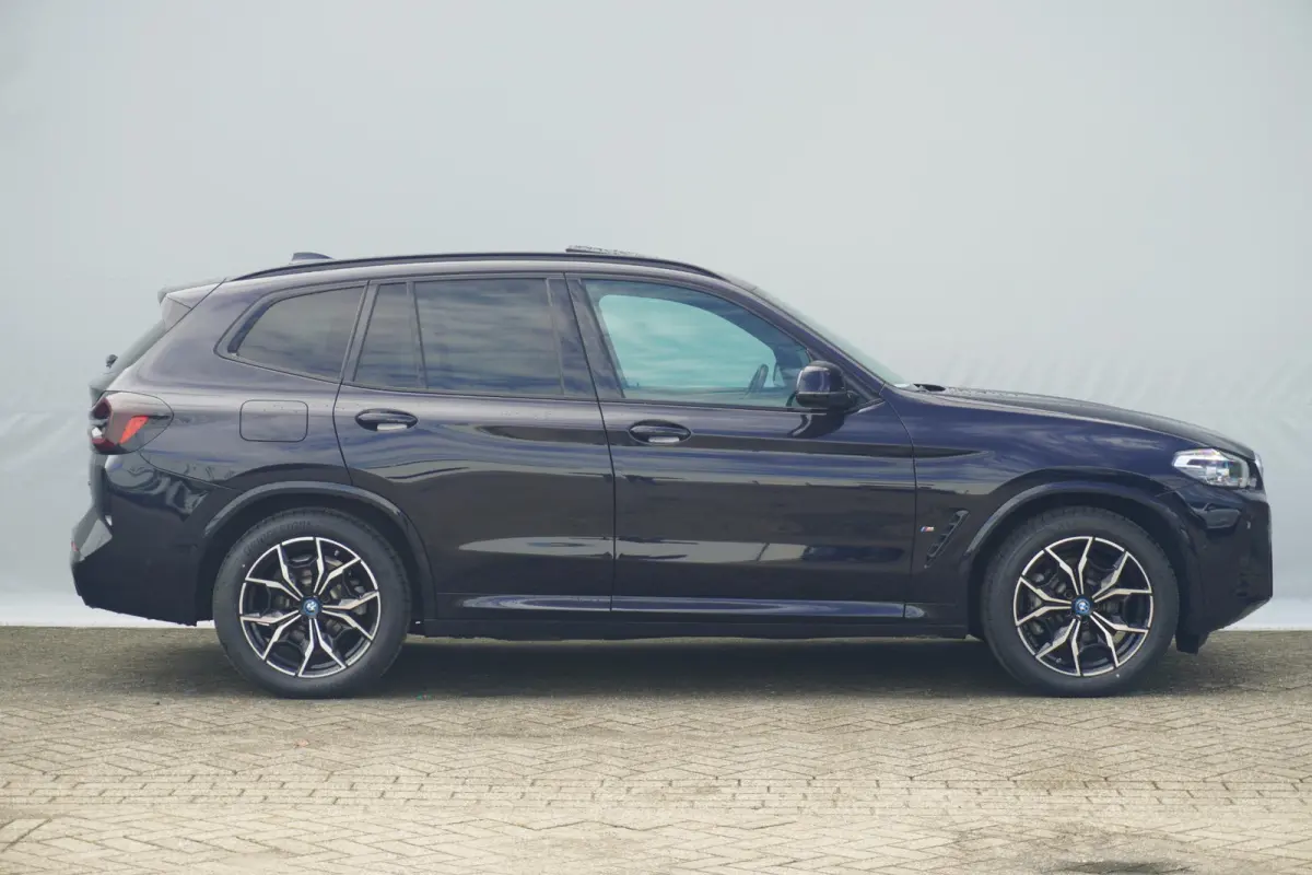 xDrive30e M Sport | Panoramadak | Head-up | Active Cruise Control | Comfort Access