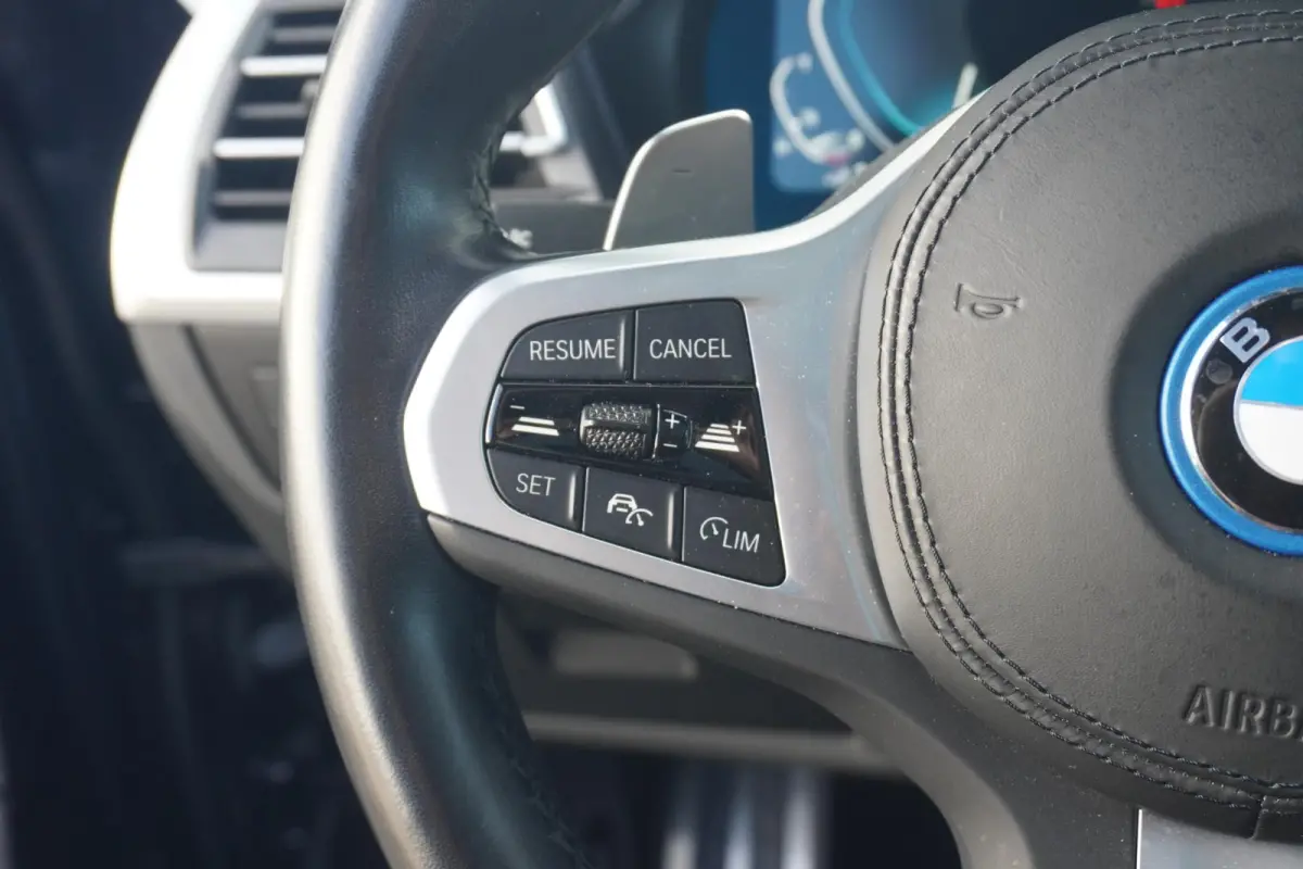 xDrive30e M Sport | Panoramadak | Head-up | Active Cruise Control | Comfort Access