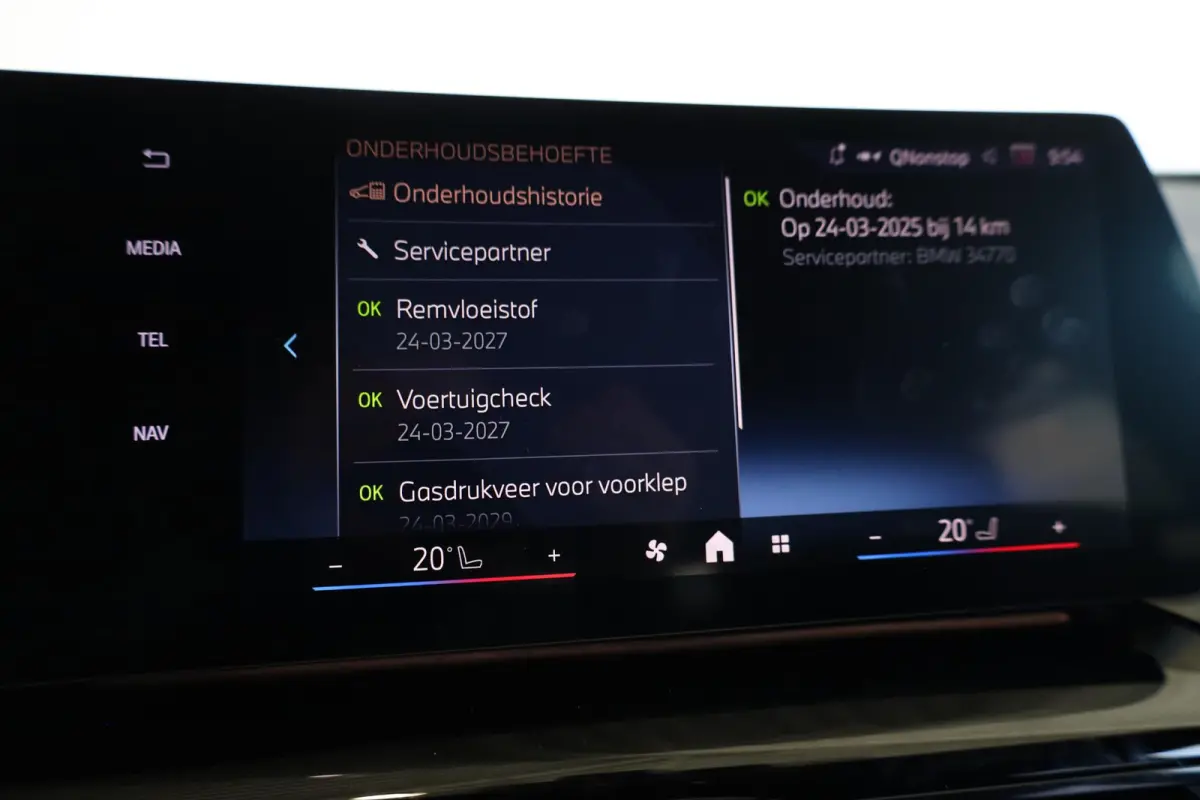 eDrive20 | M Sportpakket Pro | Driving Assistant Plus | SOH 100% | Head-Up Display | Stoelverwarming