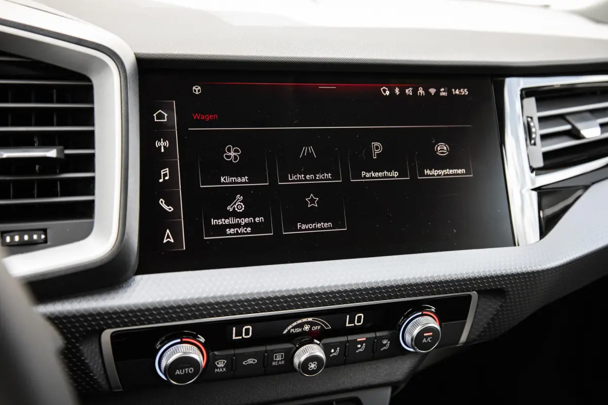 25 TFSI 95pk S-tronic Advanced edition | 18" LMV | Apple Carplay/ Android Auto | Parkeersensoren | Climate Control