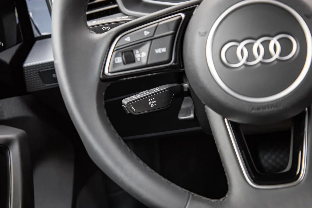 25 TFSI 95pk S-tronic Advanced edition | 18" LMV | Apple Carplay/ Android Auto | Parkeersensoren | Climate Control