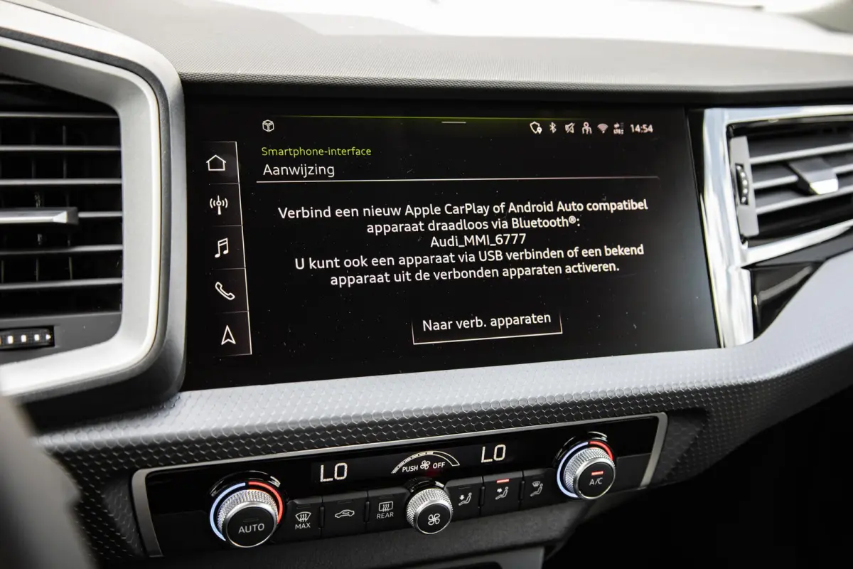 25 TFSI 95pk S-tronic Advanced edition | 18" LMV | Apple Carplay/ Android Auto | Parkeersensoren | Climate Control
