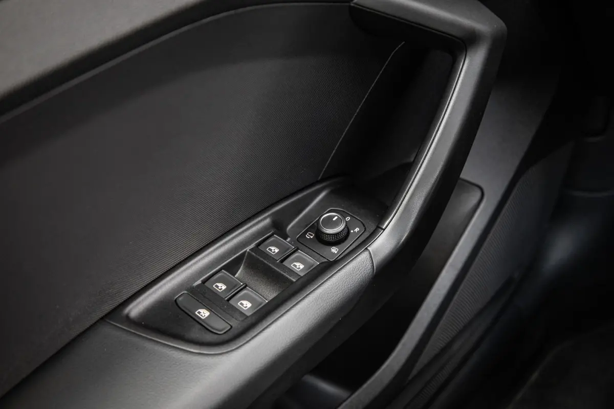 25 TFSI 95pk S-tronic Advanced edition | 18" LMV | Apple Carplay/ Android Auto | Parkeersensoren | Climate Control