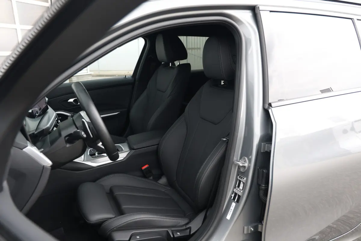 320i M-Sport Pano|Trekh|360Cam|HUD|ACC|Iconic