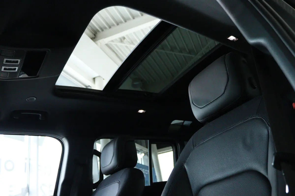 2.0 P400e 110 X-Dynamic HSE | Adapt. Cruise | Stoelventilatie | Schuifdak | Meridian | 360 Camera | Trekhaak | Luchtvering | 20 Inch | Keyless |