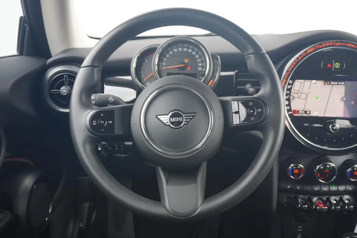 Cooper Camden Edition | Comfort Access | Driving Assistant | Verwarmde Voorstoelen | Parkeersensoren achter |