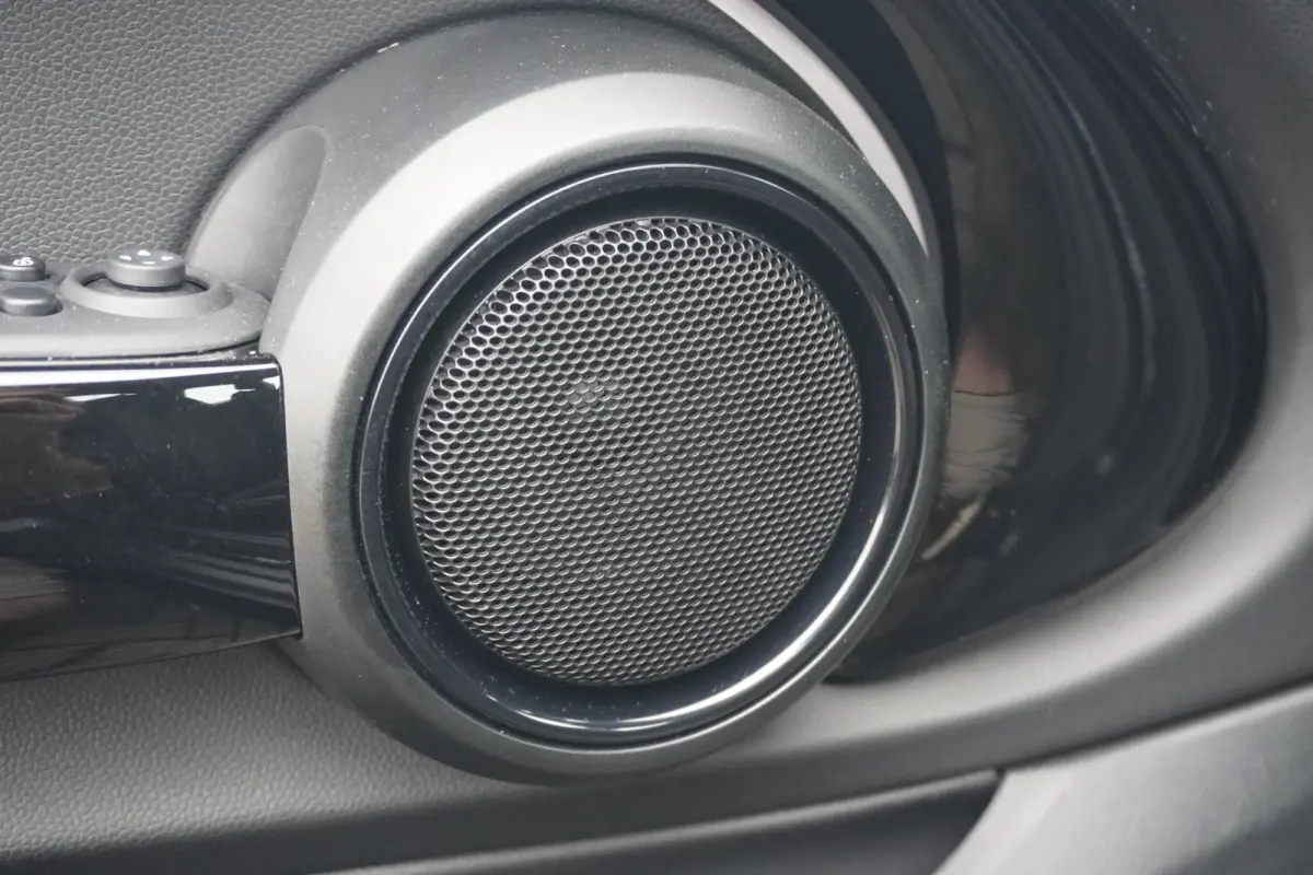 Cooper Camden Edition | Comfort Access | Driving Assistant | Verwarmde Voorstoelen | Parkeersensoren achter |