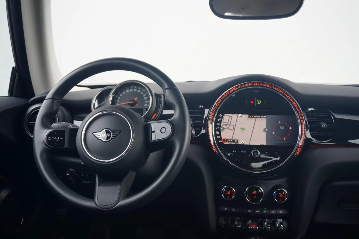 Cooper Camden Edition | Comfort Access | Driving Assistant | Verwarmde Voorstoelen | Parkeersensoren achter |