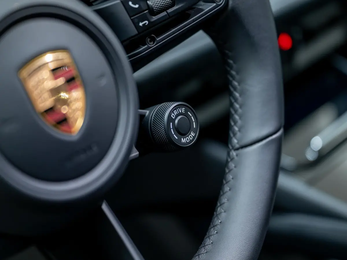 3.0 E-Hybrid Black Edition | SportDesign | Trekhaak | Achterasbest. | Sportuitlaat | HUD | Bijrijdersdisplay |
