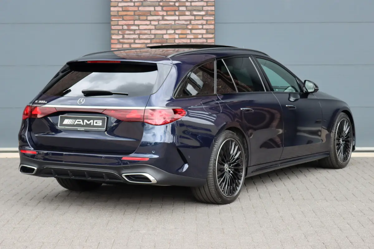 300 e AMG Line Premium | Hyperscreen | Distronic+ | Burmester | Trekhaak | Stoelventilatie | HUD | Digital Light | Leder | Keyless Go | Panoramadak |