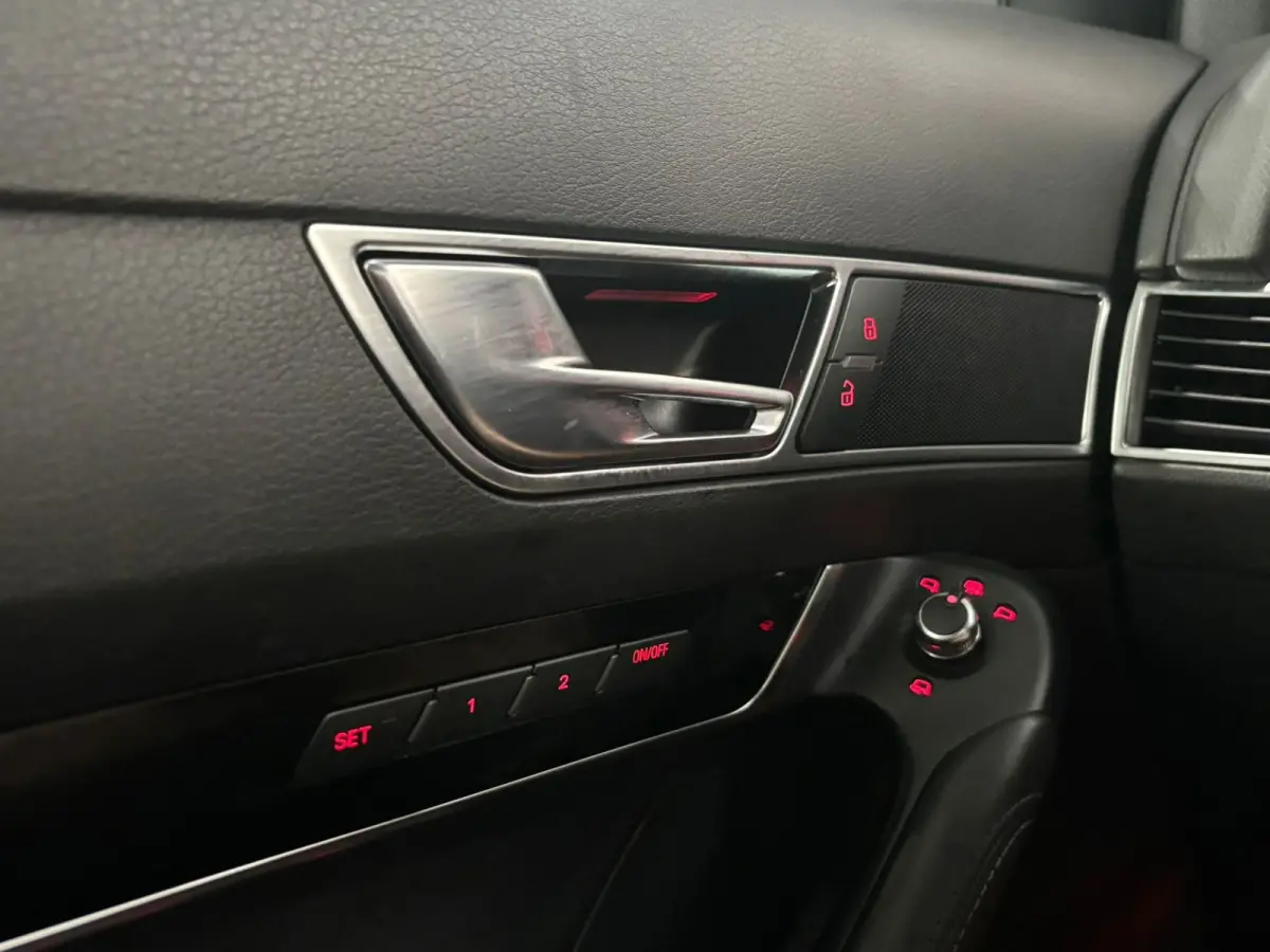 5.0 TFSI RS 6 Keramisch Pano Leder Cruise