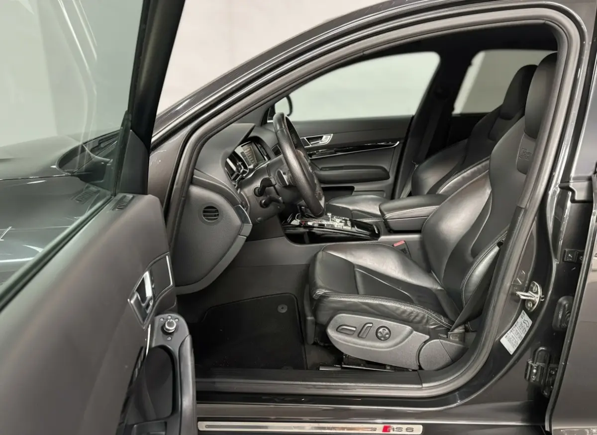 5.0 TFSI RS 6 Keramisch Pano Leder Cruise
