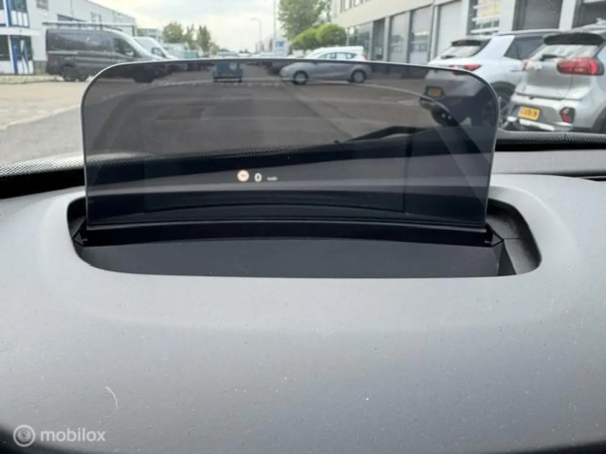 1.5 Resolute Edition Automaat . Navigatie , Camera achter , Lederbekleding Stoel+Stuur verwarming , sport stoellen , Pakeer hulp rondom