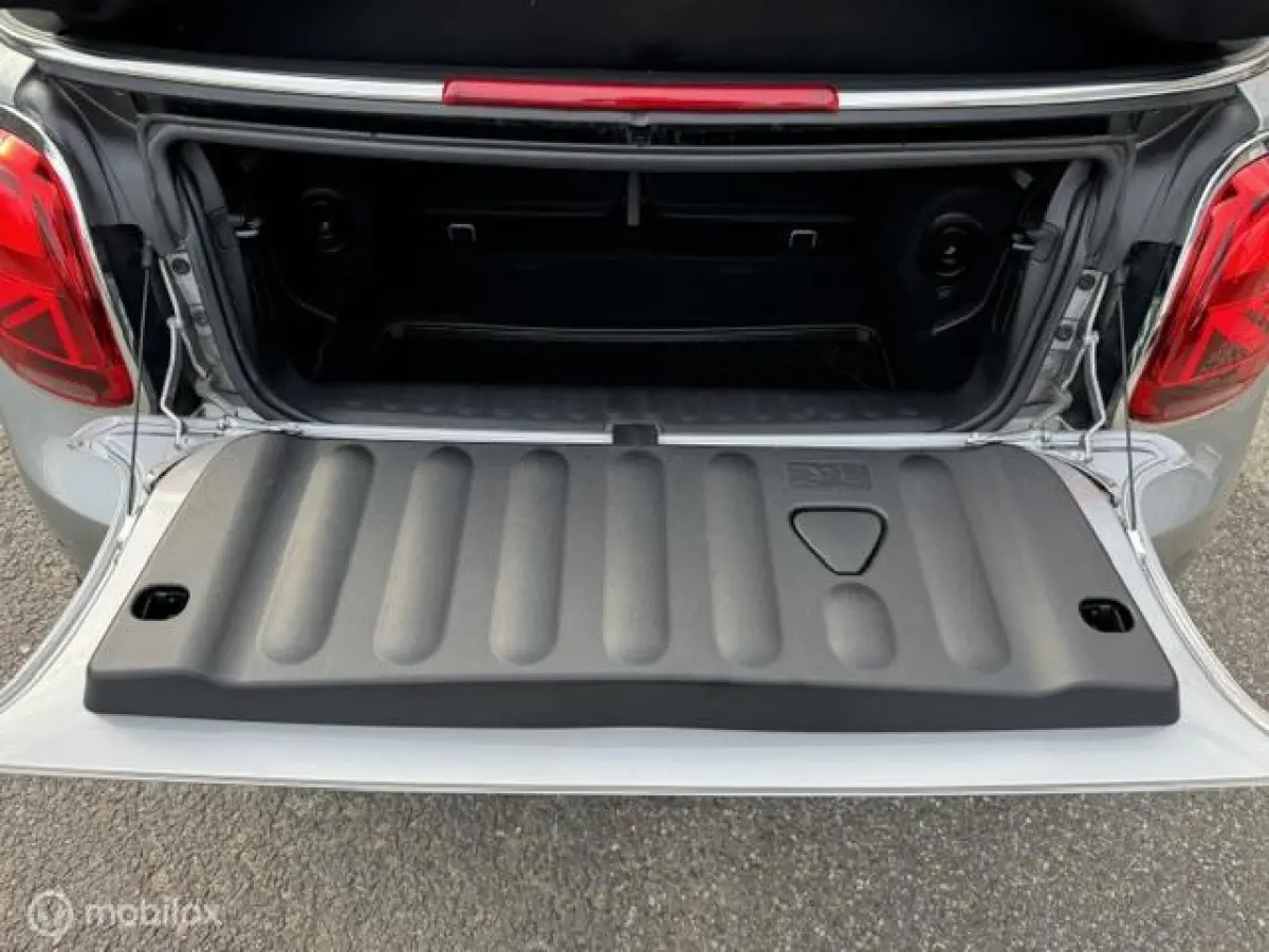 1.5 Resolute Edition Automaat . Navigatie , Camera achter , Lederbekleding Stoel+Stuur verwarming , sport stoellen , Pakeer hulp rondom