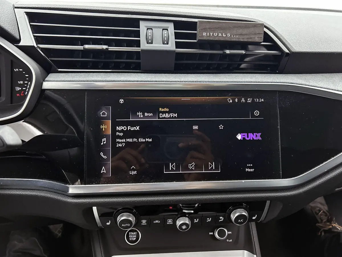 45 TFSI e Edition | APPLE CARPLAY - ANDROID AUTO | LANE ASSIST | KEYLESS | ELEKTRISCH BEDIENBARE ACHTERKLEP | ADAPTIEVE CRUISE CONTROL | STOELVERWARMING | CLIMATE CONTROL | PARKEERSENSOREN V
