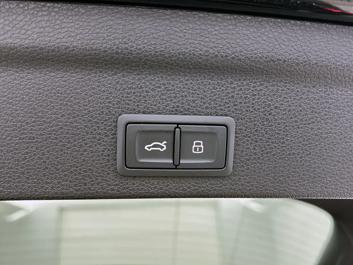 45 TFSI e Edition | APPLE CARPLAY - ANDROID AUTO | LANE ASSIST | KEYLESS | ELEKTRISCH BEDIENBARE ACHTERKLEP | ADAPTIEVE CRUISE CONTROL | STOELVERWARMING | CLIMATE CONTROL | PARKEERSENSOREN V