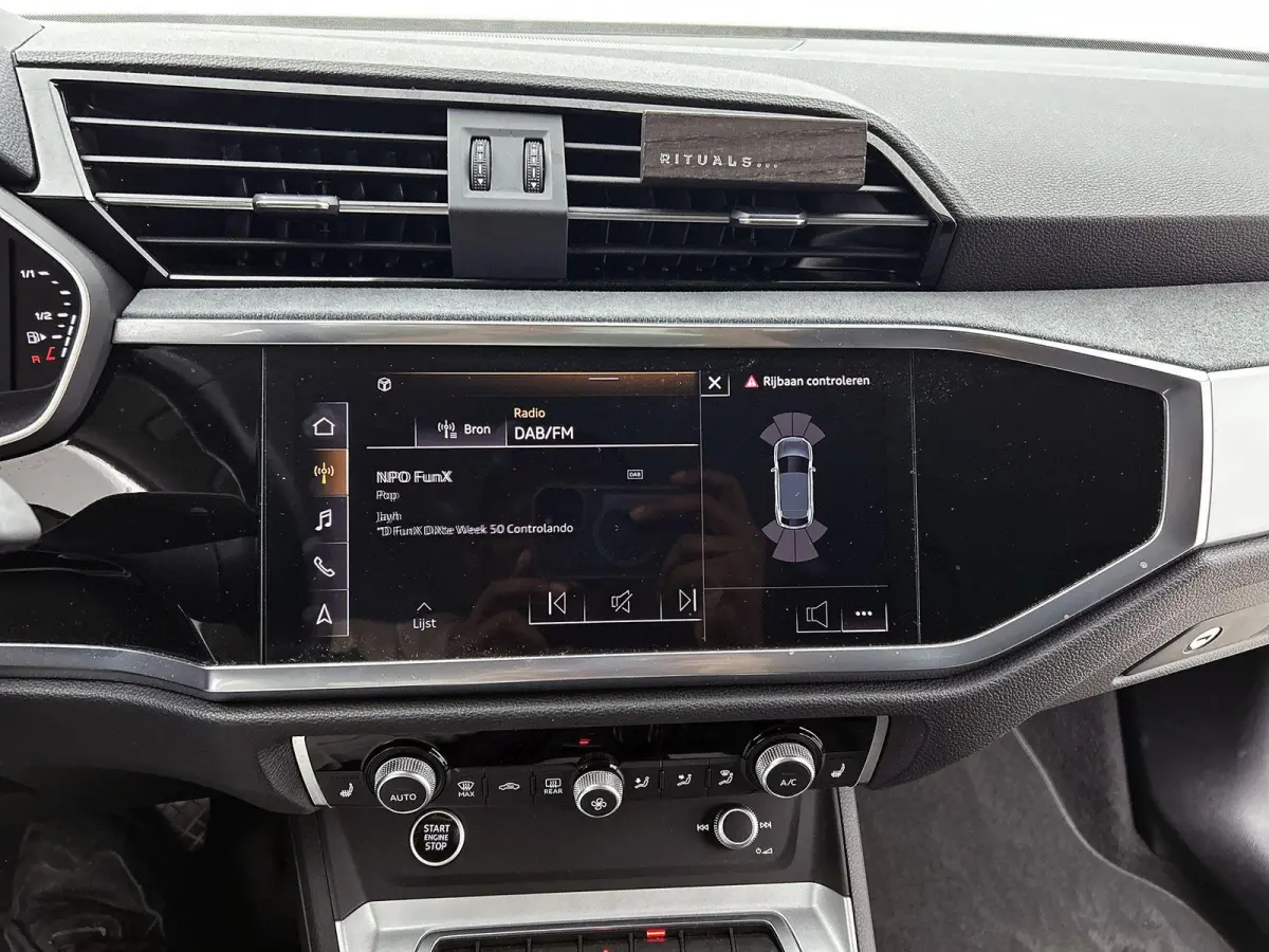 45 TFSI e Edition | APPLE CARPLAY - ANDROID AUTO | LANE ASSIST | KEYLESS | ELEKTRISCH BEDIENBARE ACHTERKLEP | ADAPTIEVE CRUISE CONTROL | STOELVERWARMING | CLIMATE CONTROL | PARKEERSENSOREN V