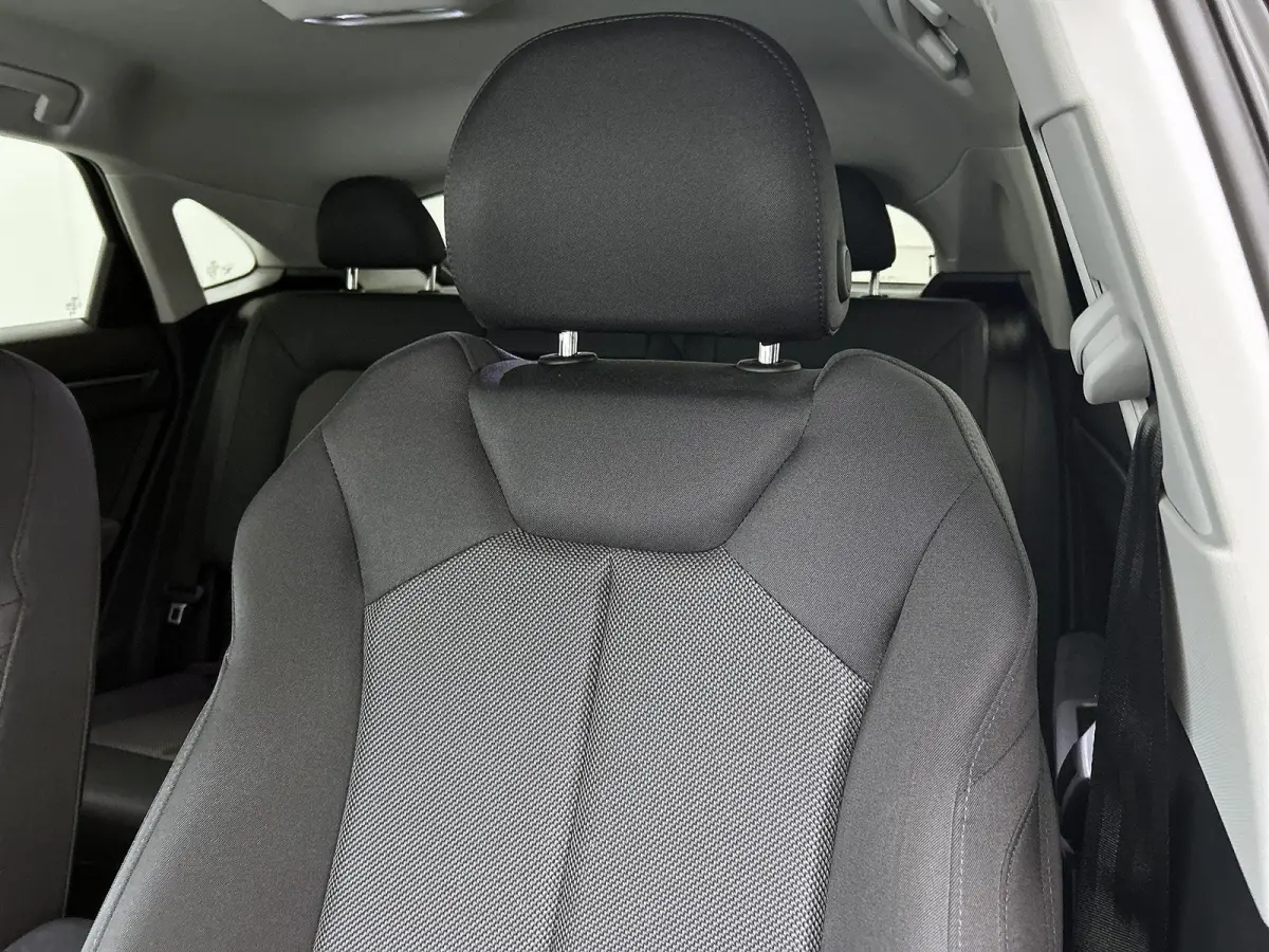 45 TFSI e Edition | APPLE CARPLAY - ANDROID AUTO | LANE ASSIST | KEYLESS | ELEKTRISCH BEDIENBARE ACHTERKLEP | ADAPTIEVE CRUISE CONTROL | STOELVERWARMING | CLIMATE CONTROL | PARKEERSENSOREN V