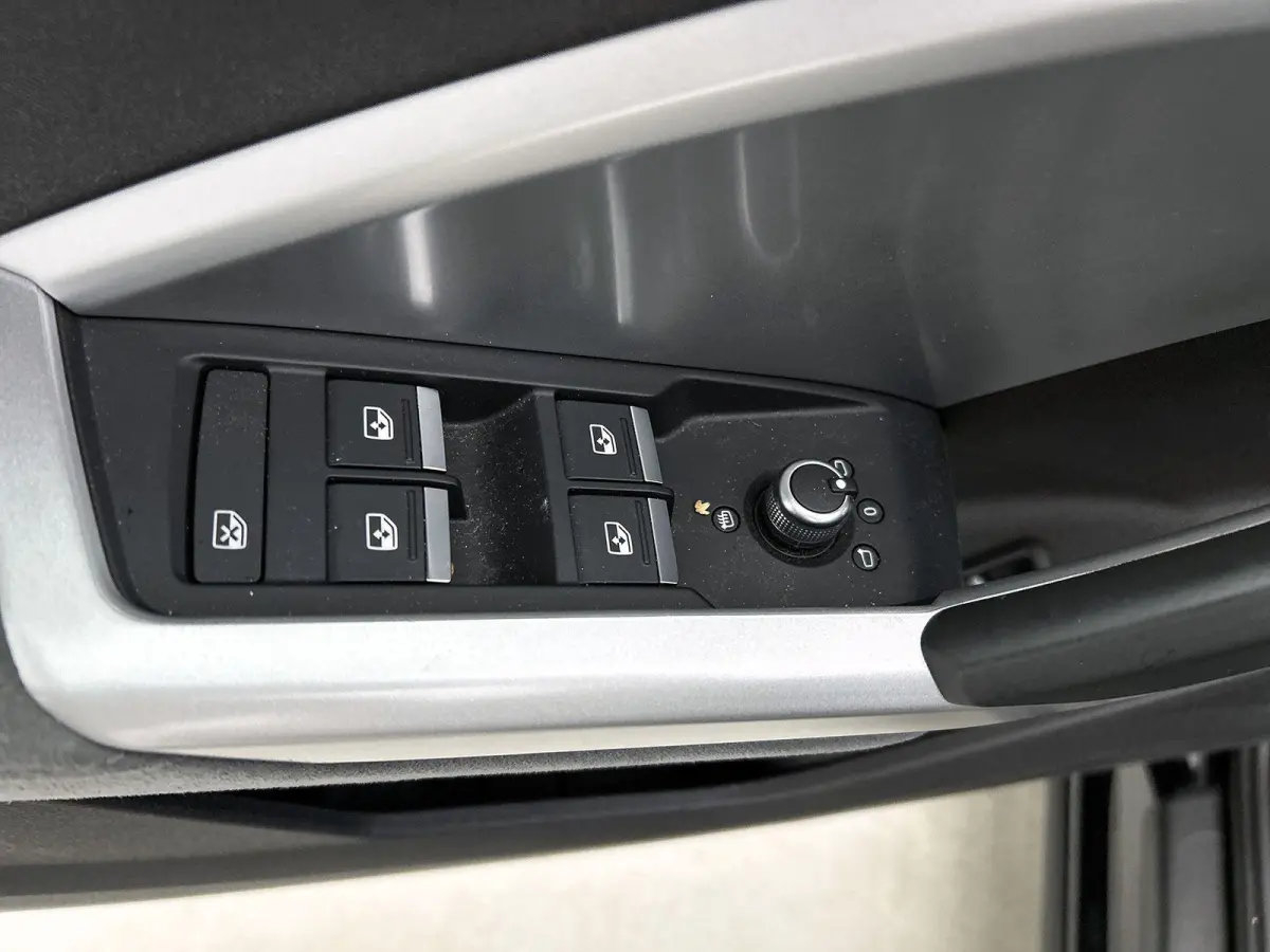 45 TFSI e Edition | APPLE CARPLAY - ANDROID AUTO | LANE ASSIST | KEYLESS | ELEKTRISCH BEDIENBARE ACHTERKLEP | ADAPTIEVE CRUISE CONTROL | STOELVERWARMING | CLIMATE CONTROL | PARKEERSENSOREN V