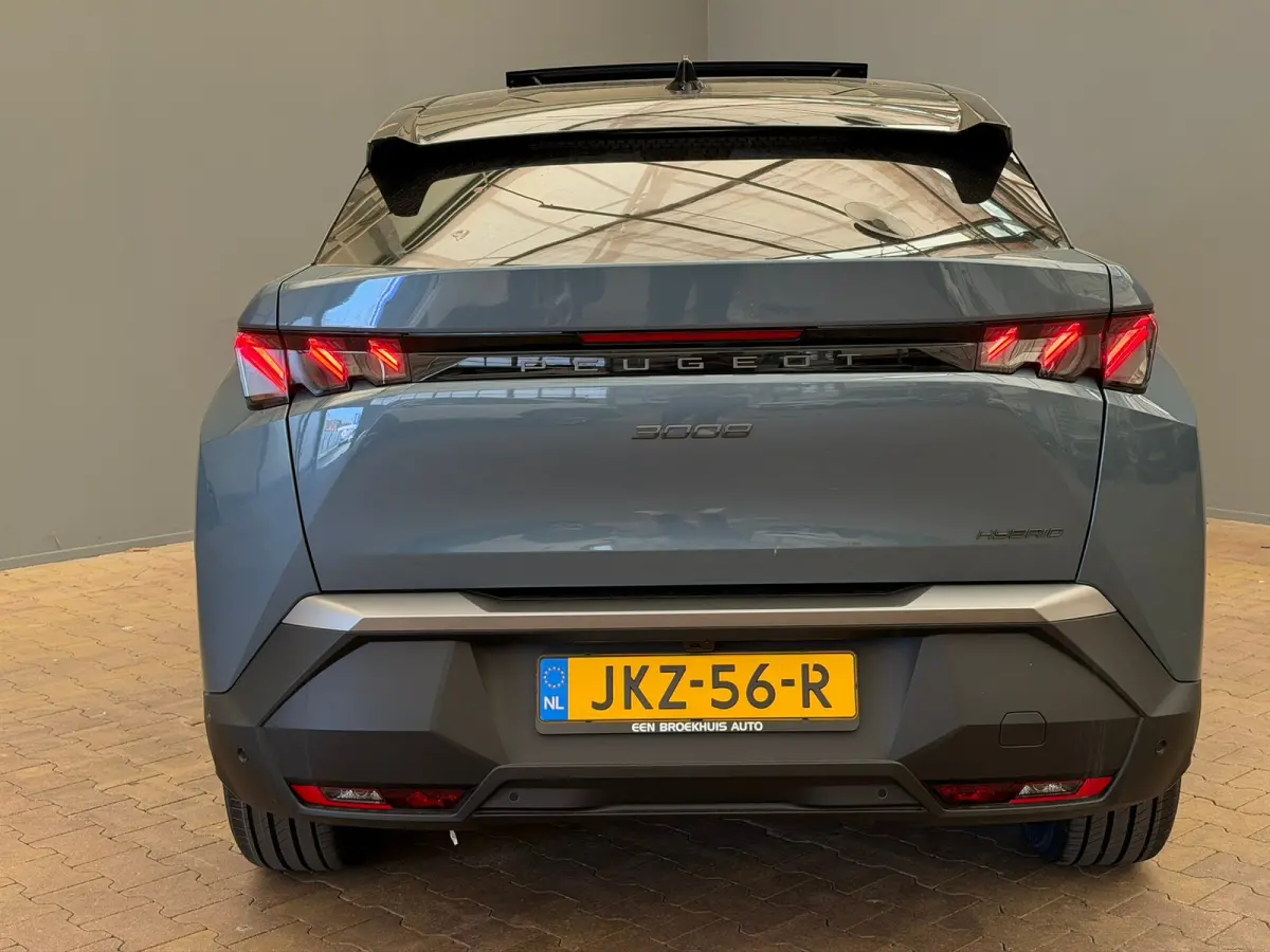 GT | Advanced Active Safety Brake met camera en radar (Pack Safety Plus) | Climate Control | Elektrische parkeerrem