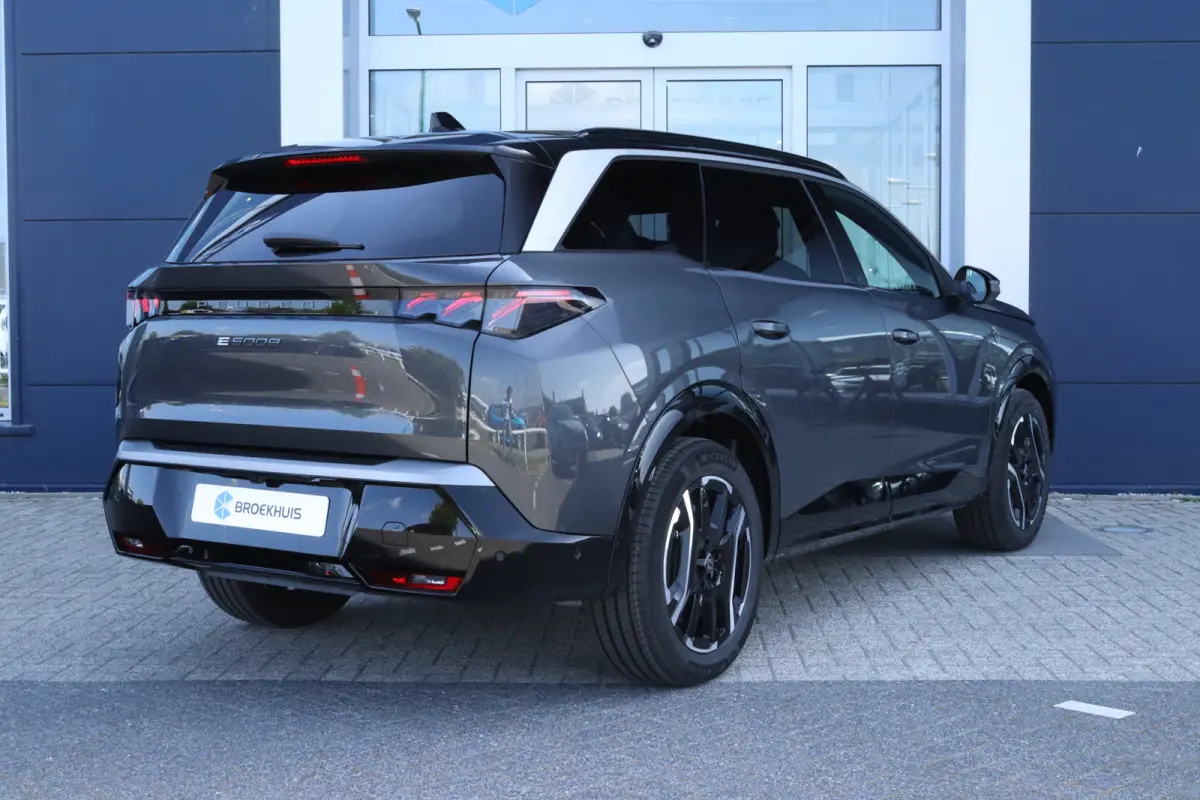 GT | Adaptieve cruise control met Stop&Go functie | LED 3D-achterlichten | Pack Safety Plus